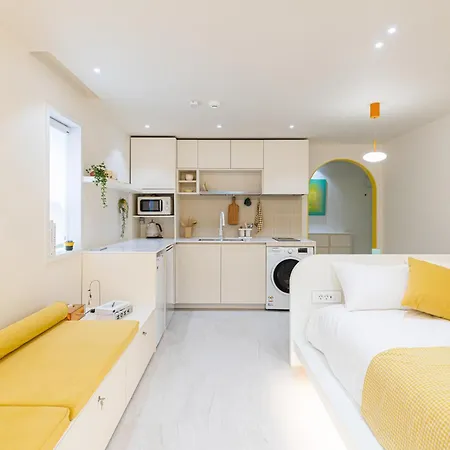 Sunflower Room